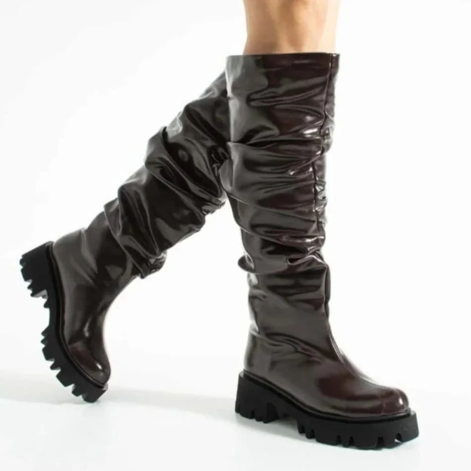 Women's Winter Zipper Boots – 8-Pair Carton - Color Types: Patent Leather, Color: Brown - Image 1 of 1