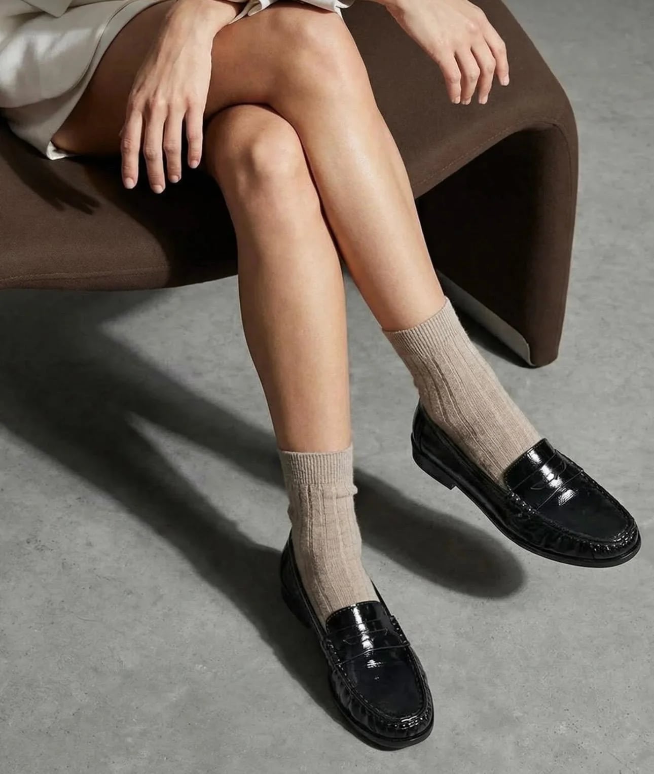 Damen Slip-On Halbschuhe im 8-Paar-Karton - Farbe: Schwarz, Farbenarten: Genarbtes Lackleder - Foto 1 / 2