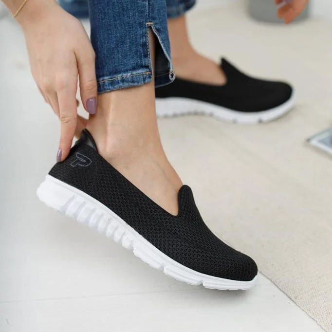 Wholesale Black White Mesh Detailed Women's Sports Sneaker Casual Daily Model - Color Types: Mesh, Color: Black-White - Image 1 of 2
